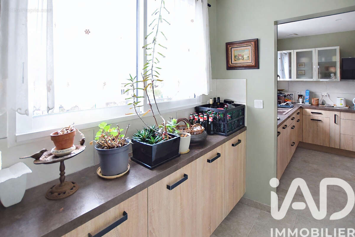 Maison 107 m² à Crecy-La-Chapelle  - photo 9