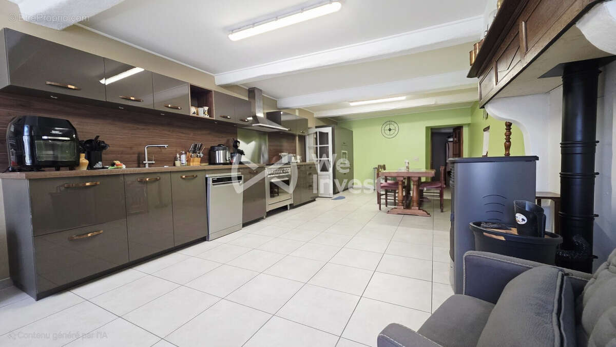 Maison à MAUBERT-FONTAINE