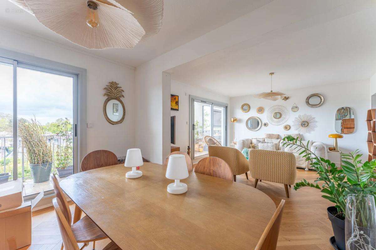 Appartement à BORDEAUX