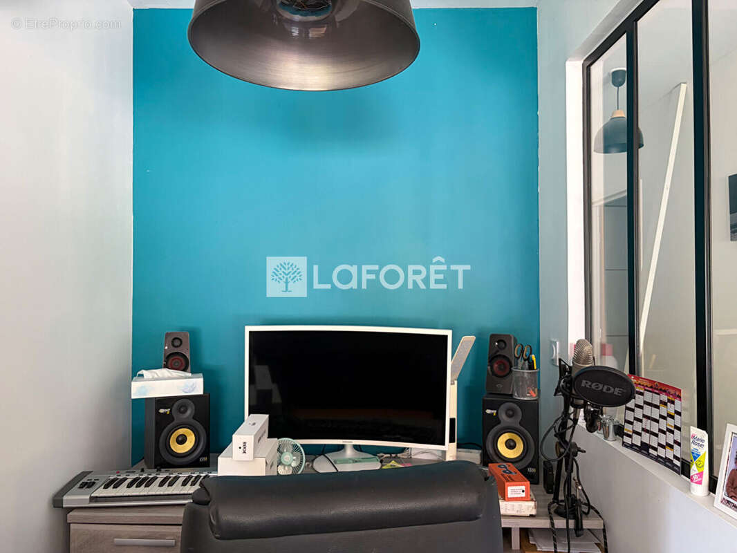Maison contemporaine toit plat avec piscine - Cépet - photo 13