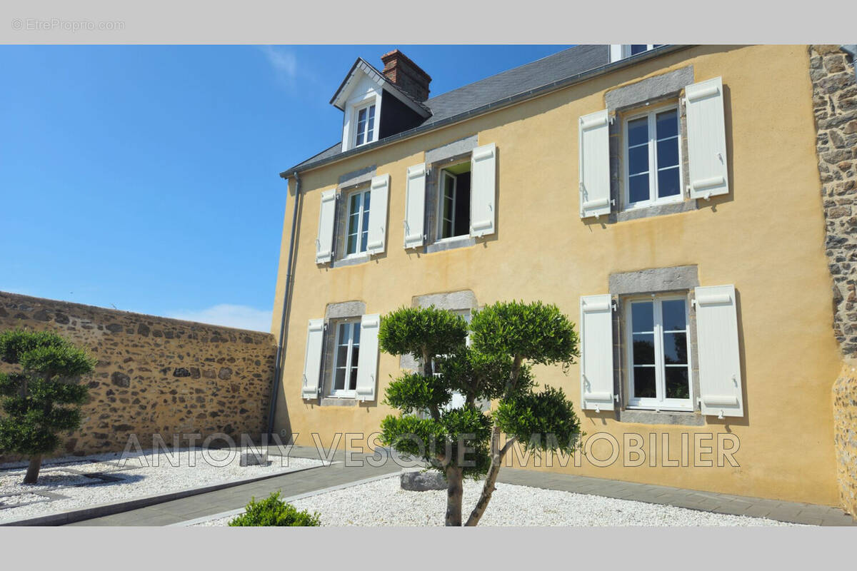 Maison à TOURVILLE-SUR-SIENNE