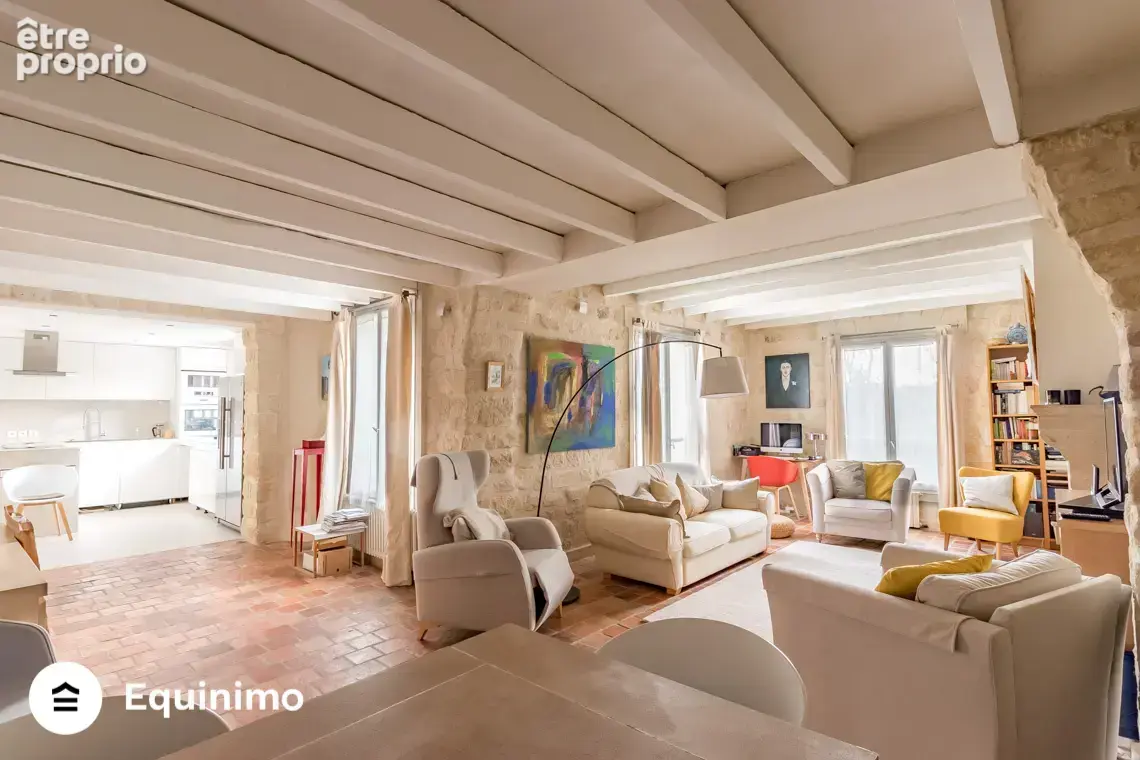 Rue Victor Hugo - Maison familiale de 6 pièces, 4 chambres, proche des commerces et écoles, en très bon état a - photo 3