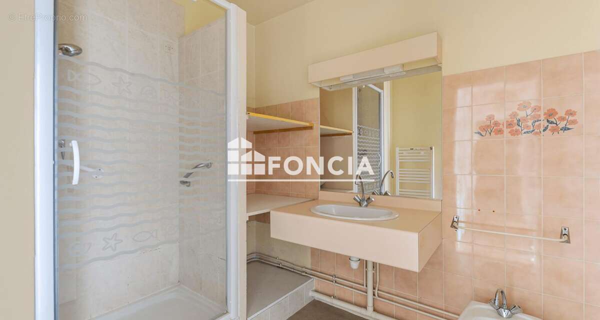 Appartement à MONT-SAINT-AIGNAN