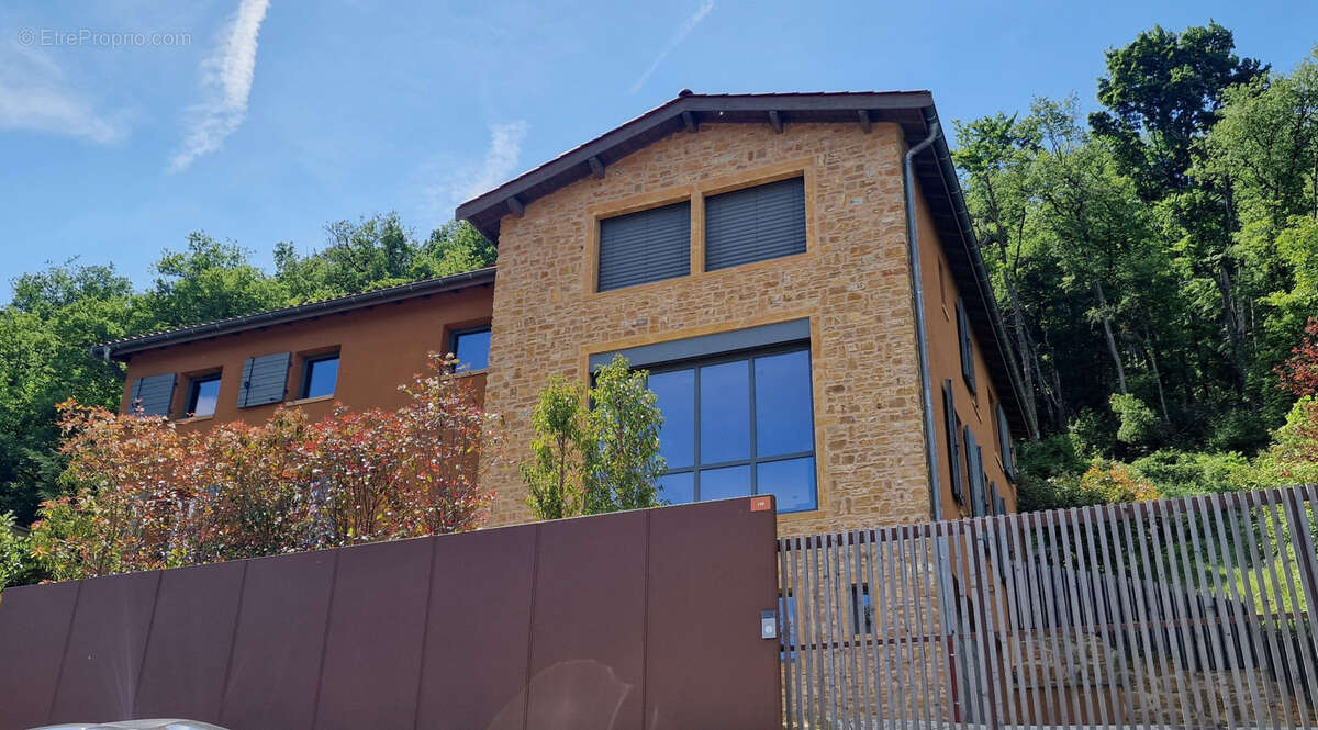 Maison à POLEYMIEUX-AU-MONT-D&#039;OR