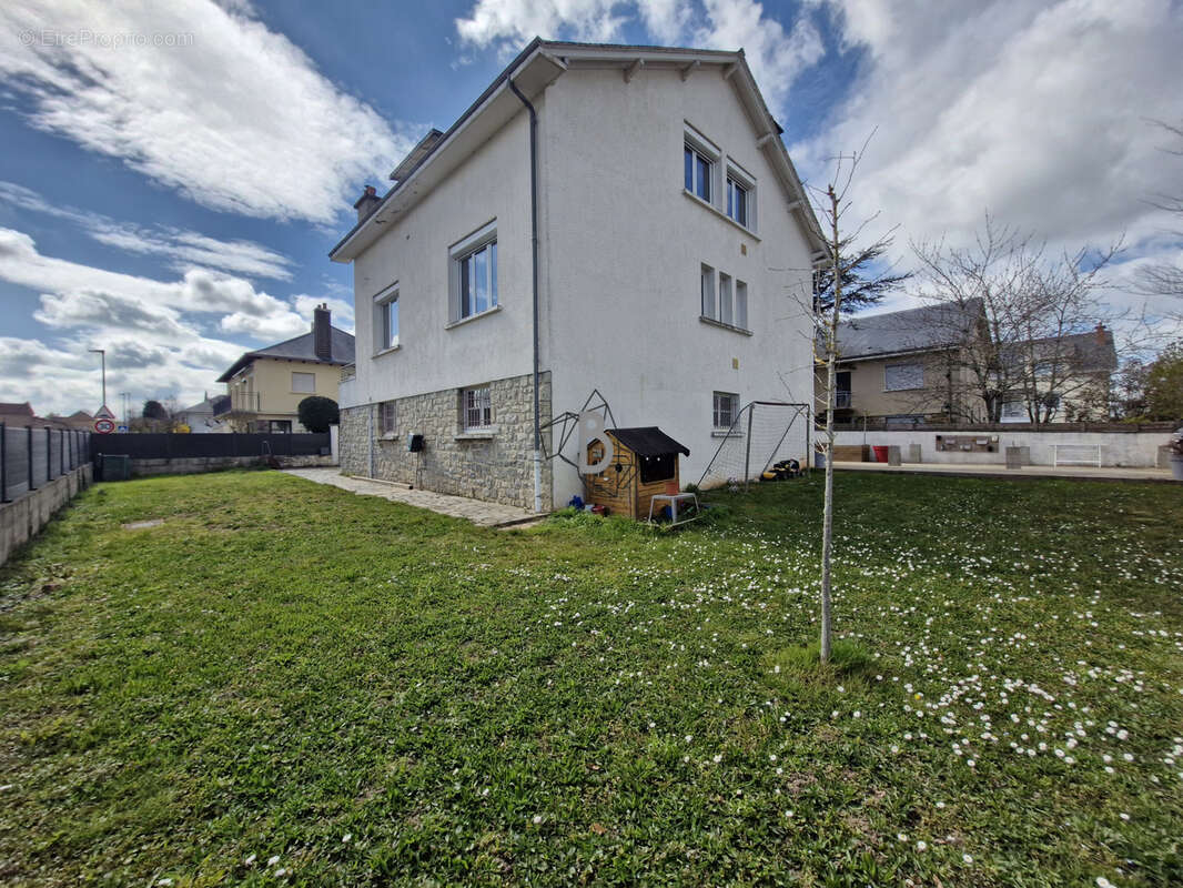 MAISON - 8 pièces - 180M2 - photo 6