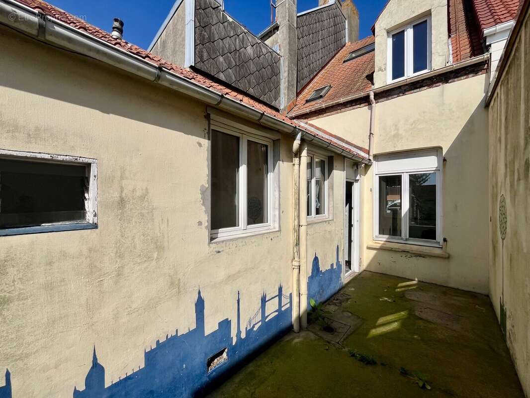 Maison à SAINT-MARTIN-BOULOGNE