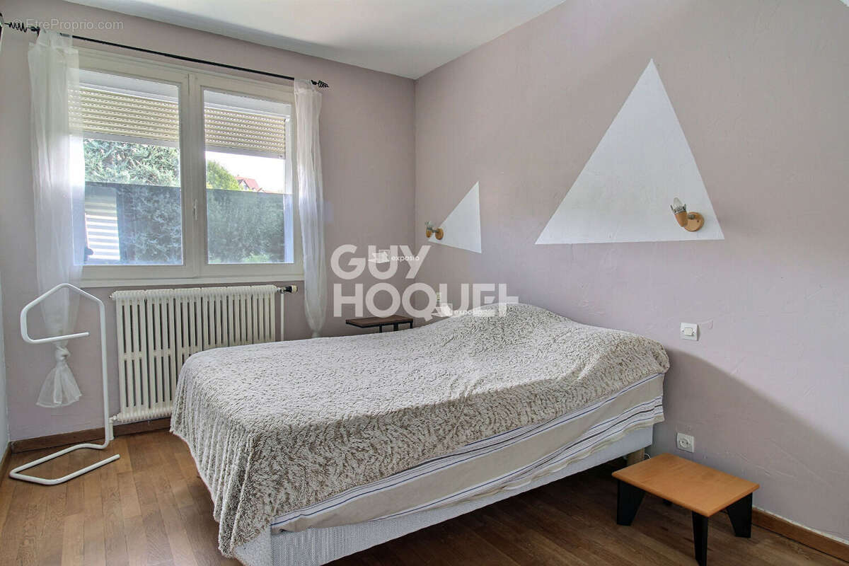 Maison à LAY-SAINT-CHRISTOPHE