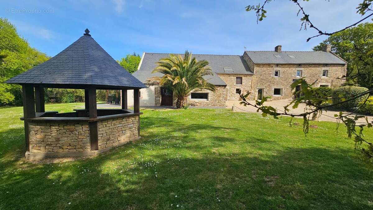 Photo 2 - Commerce à SAINT-NOLFF