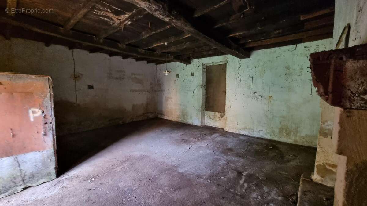 Maison à SAINT-FELIX-DE-VILLADEIX