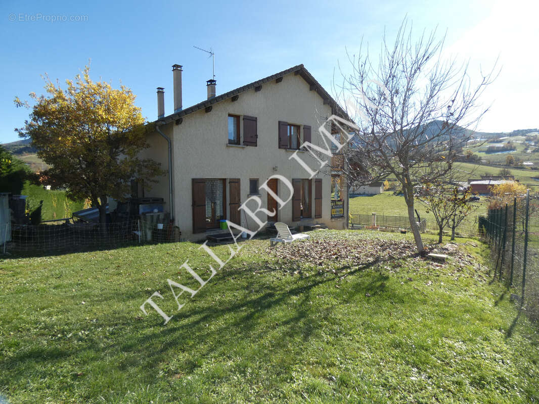 Maison à TURRIERS