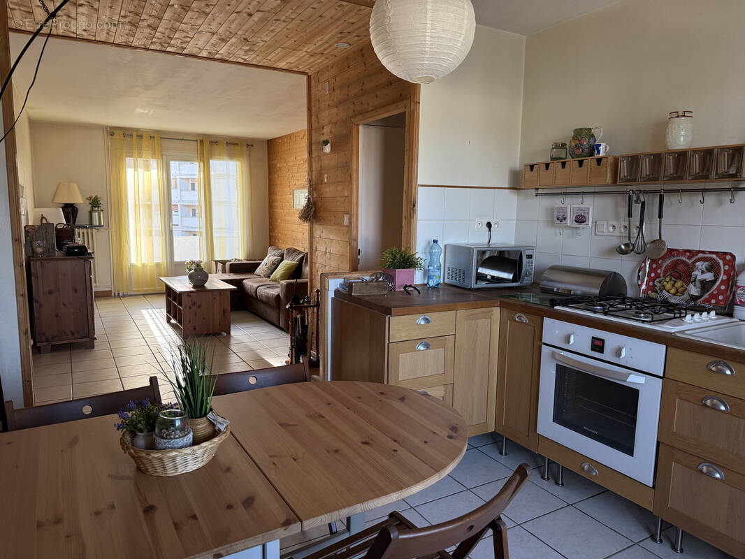 Appartement à SAINT-ETIENNE