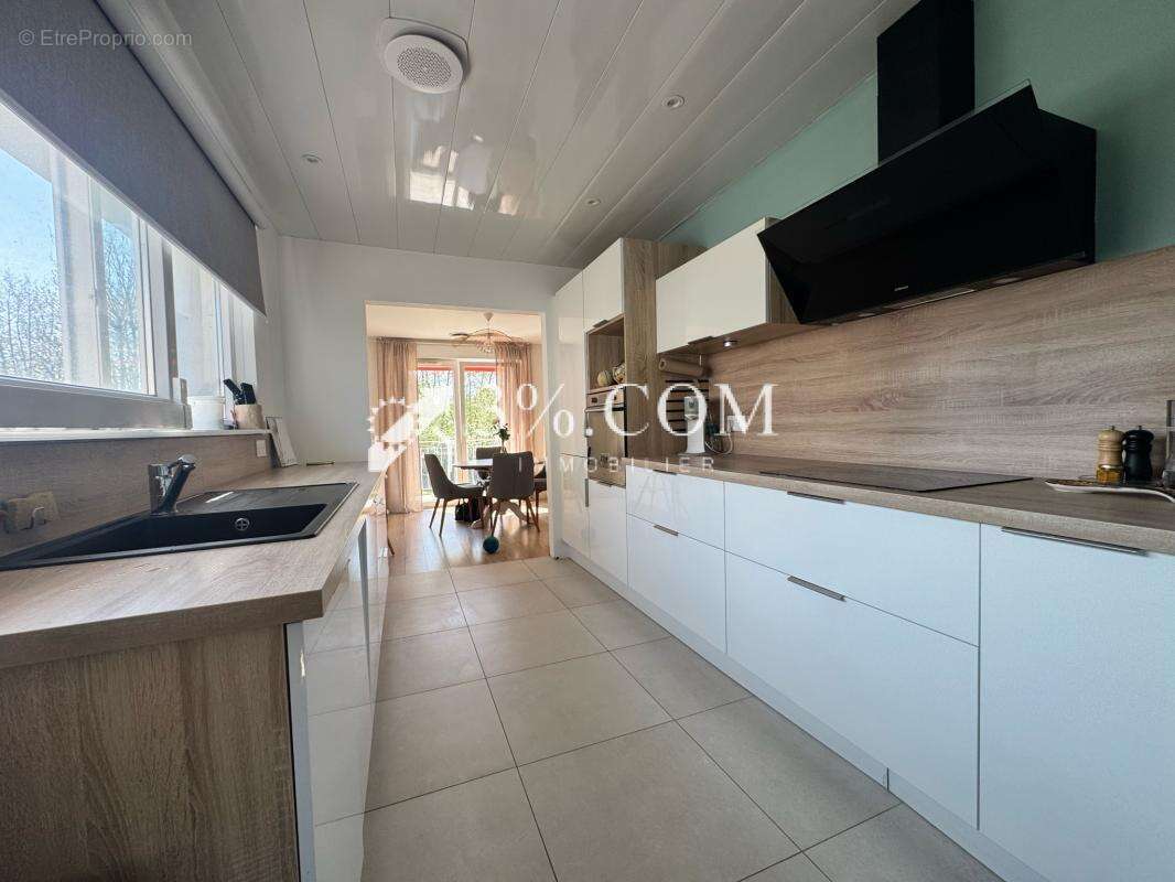 3%COM Jolie maison rénovée avec jardin - photo 6