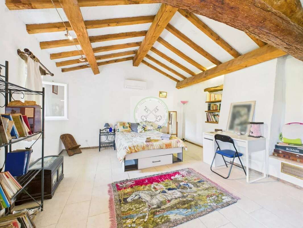 À vendre -Domaine d'exception .  Maison d'hôtes de 2ha - Puget-sur-Argens - photo 13