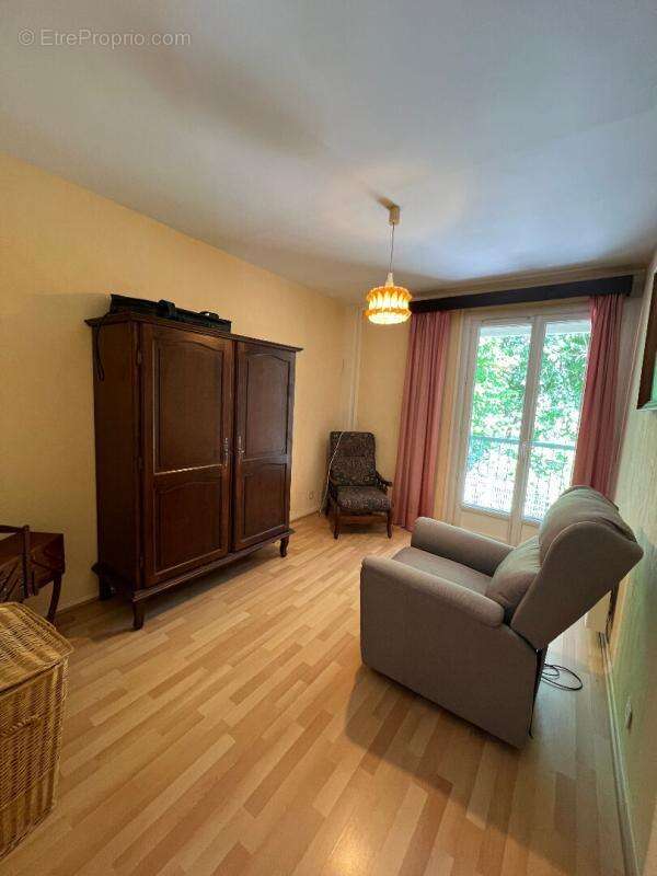 Appartement Guilherand Granges 5 pièce(s) 93 m2, garage, cave - photo 13