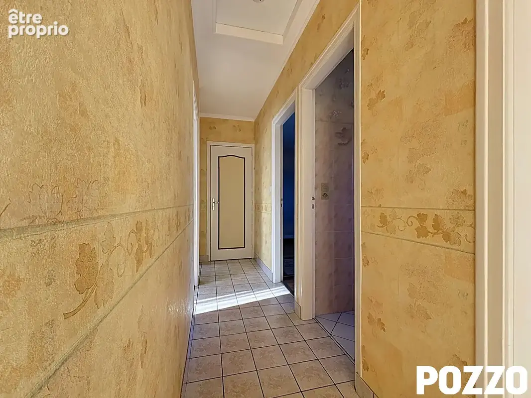 A vendre - pavillon sur sous sol centre bourg de torigni-sur-vire !!! - photo 6