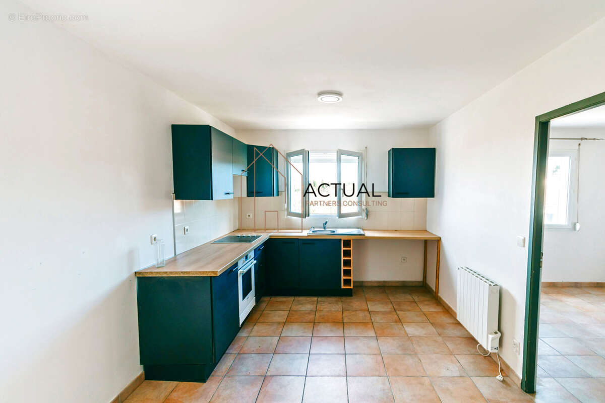 Maison à VILLELONGUE-DELS-MONTS