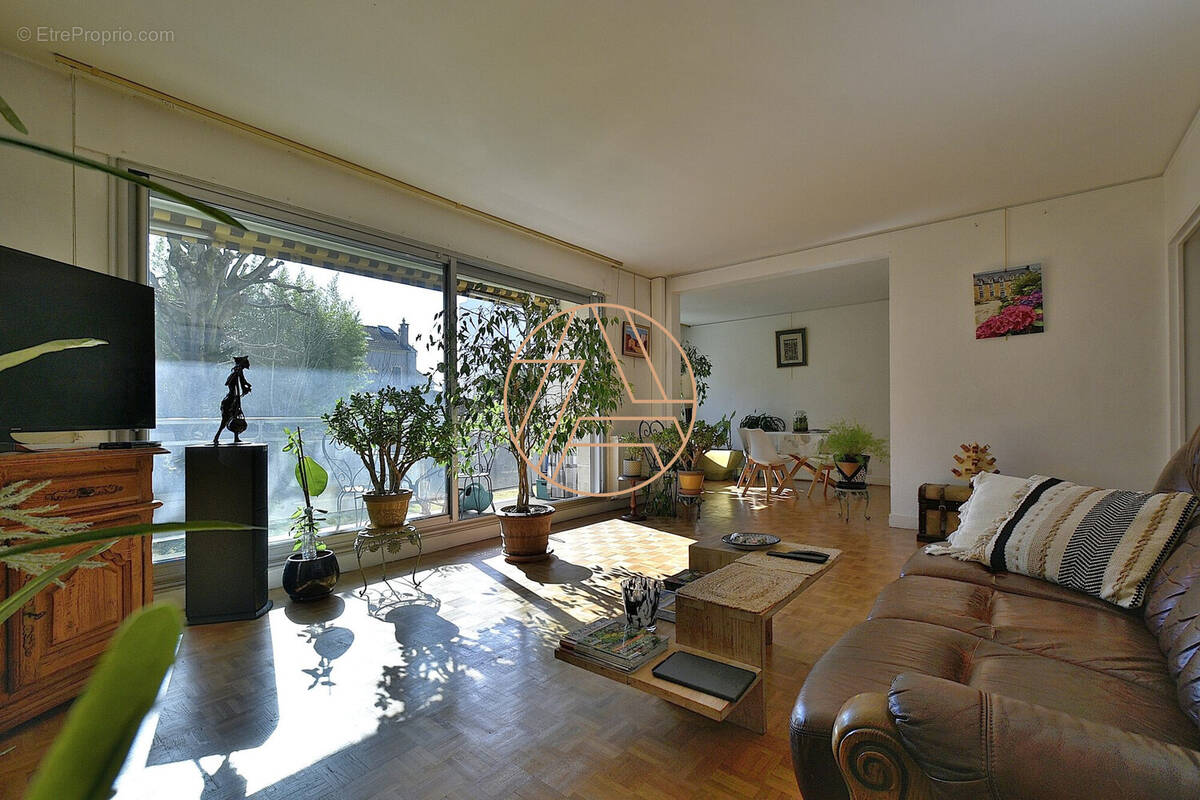 Appartement à SAINT-MAUR-DES-FOSSES