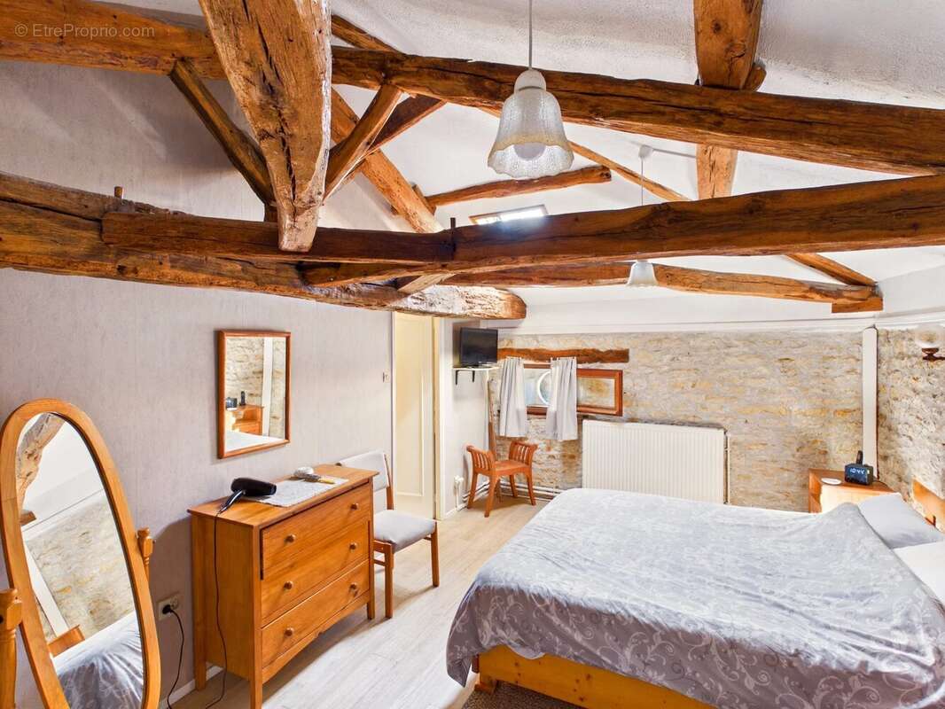 Maison à LIMALONGES