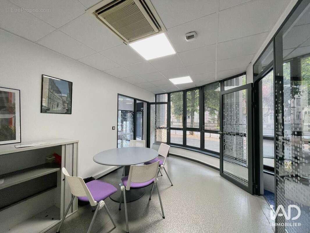 Commerce 1425 m² à Pau  - photo 6