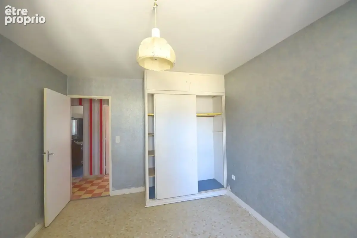 Appartement 70 m² à Saint-Georges-De-Didonne  - photo 9