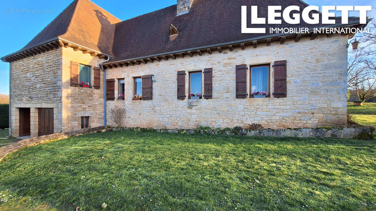 Maison à SALIGNAC-EYVIGUES