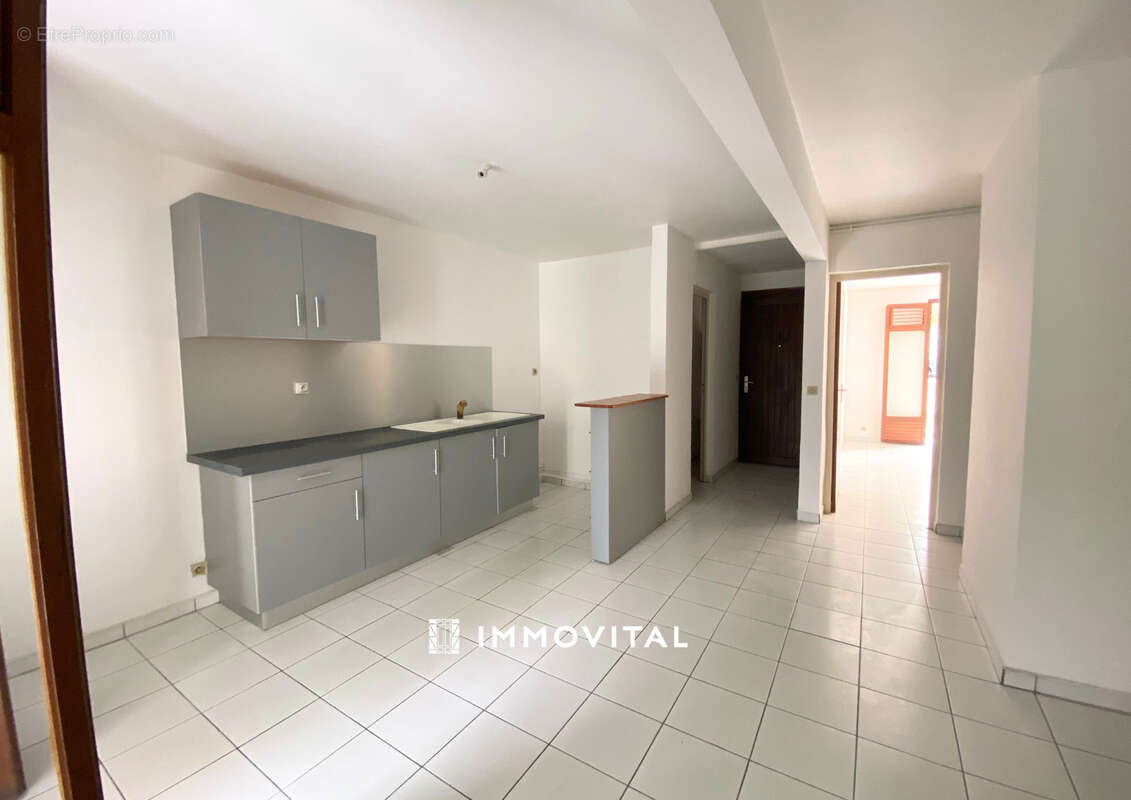 Appartement à BASSE-TERRE