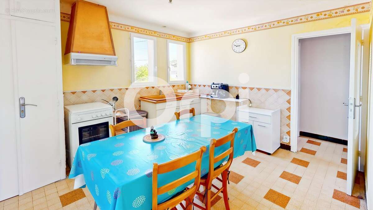Maison  8 pièce(s) - photo 3
