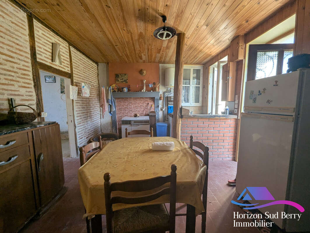 SAM / cuisine - Maison à PERASSAY