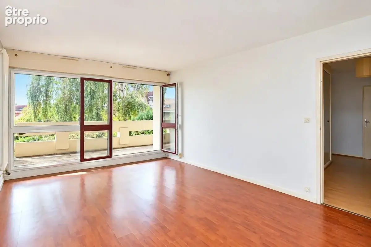 Appartement 2 pieces  59 m² - terrasse 14 m² - au calme - cave et parking - photo 4