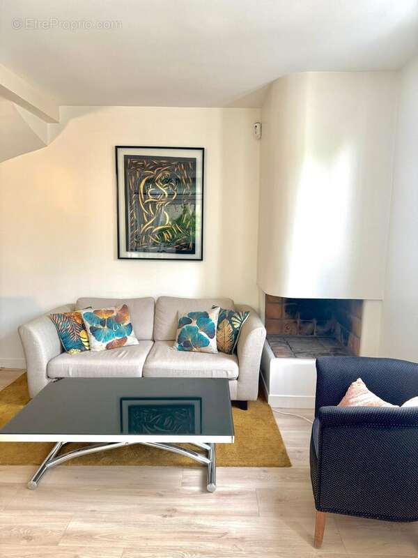 Maison à COURBEVOIE