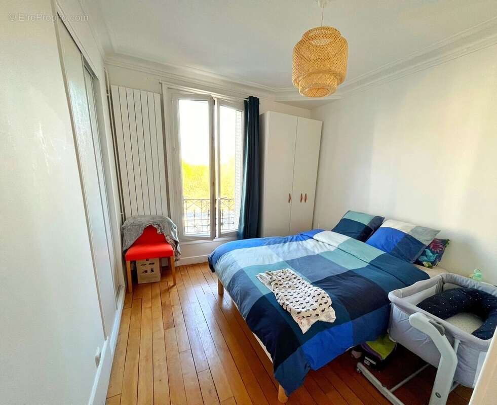Appartement à LEVALLOIS-PERRET