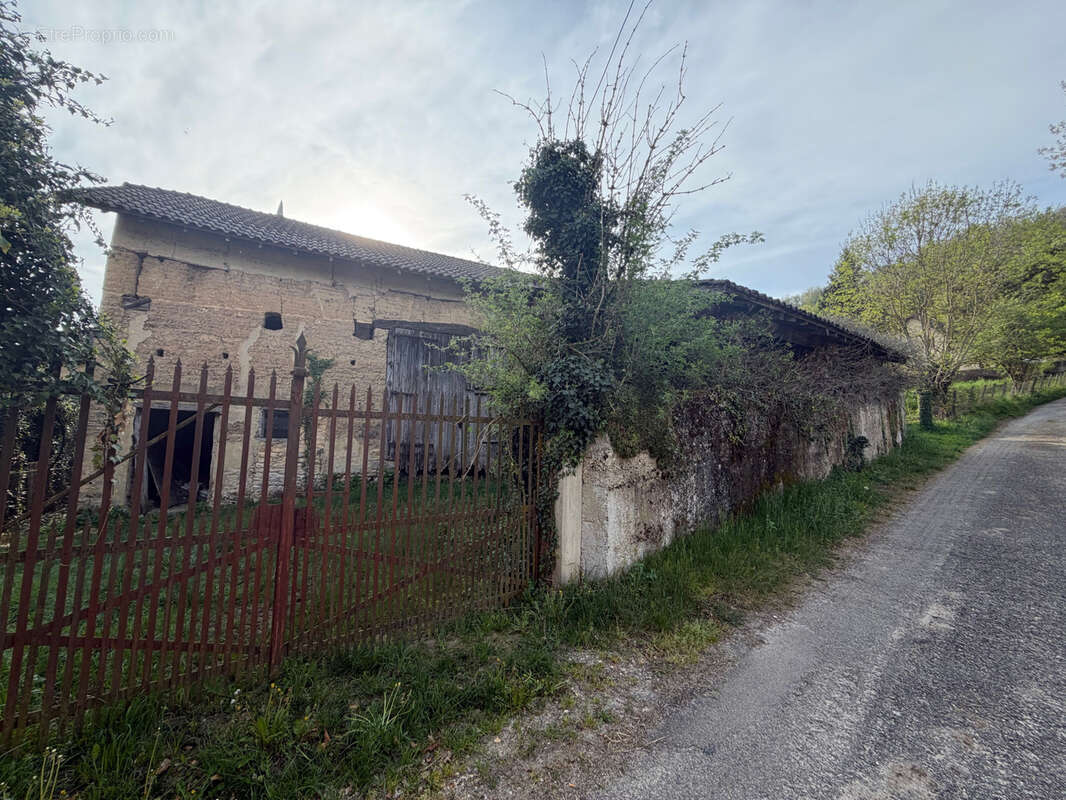 Maison à SAINT-CHEF
