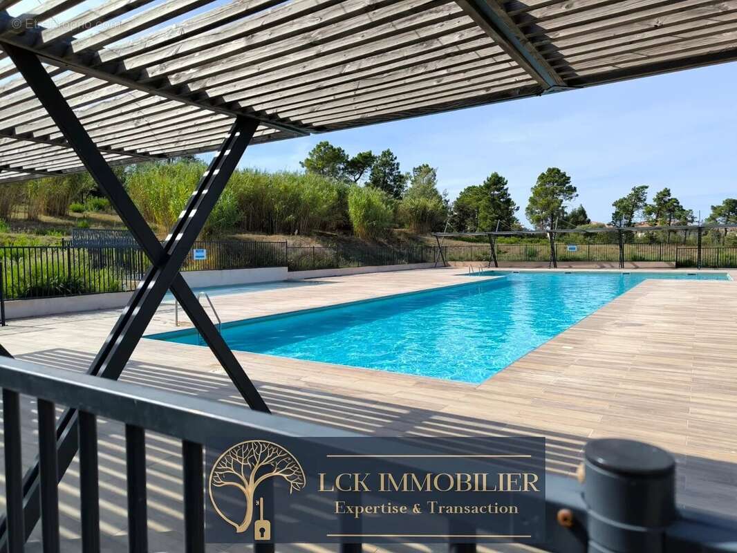 Appartement à ROQUEBRUNE-SUR-ARGENS