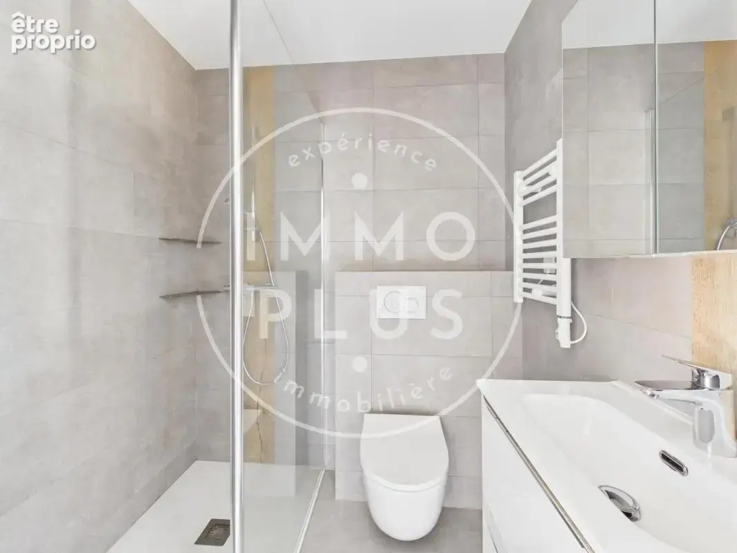 Vente - Maison - 4 pièces + cuisine - 97,02 m² - 560 000 € - - photo 7