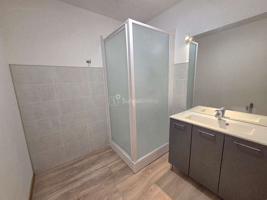 Appartement t4 plain-pied 83.4 m²  199000 euros - photo 5
