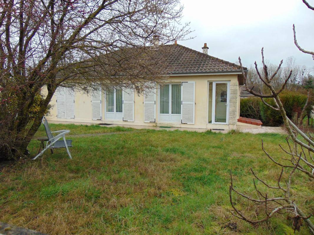 Maison à VILLEMANDEUR