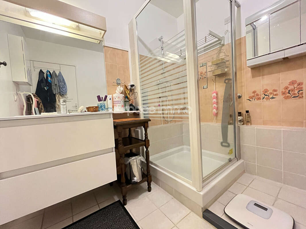 Appartement à MONT-SAINT-AIGNAN