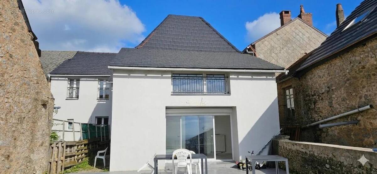 Maison à CHATEAU-CHINON(VILLE)