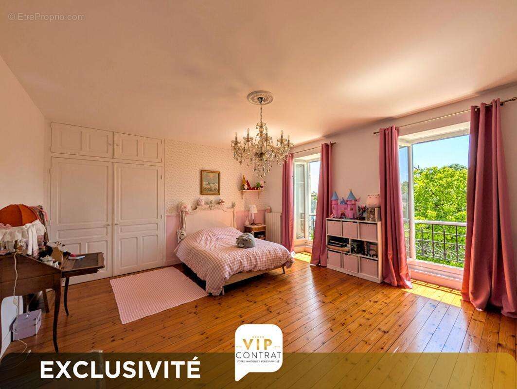 Maison Lonzac 7 pièce(s) 258 m2 - photo 15
