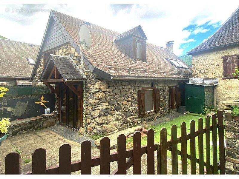 Maison à CAZEAUX-DE-LARBOUST