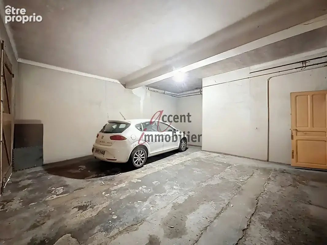 Maison de ville de 110m² avec double garage et cour. - photo 13