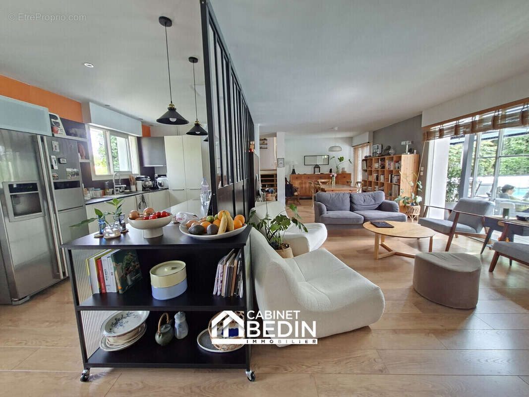 Maison 146 m² à Pessac  - photo 2