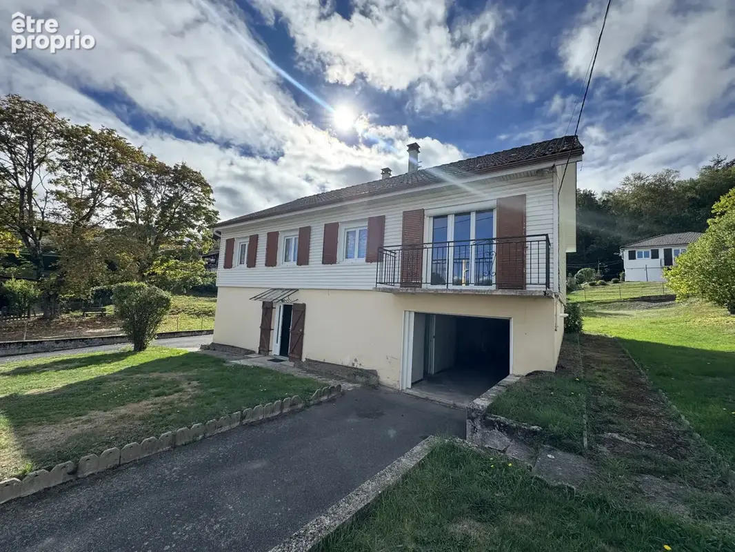 Maison à Ussel en Corrèze - photo 1