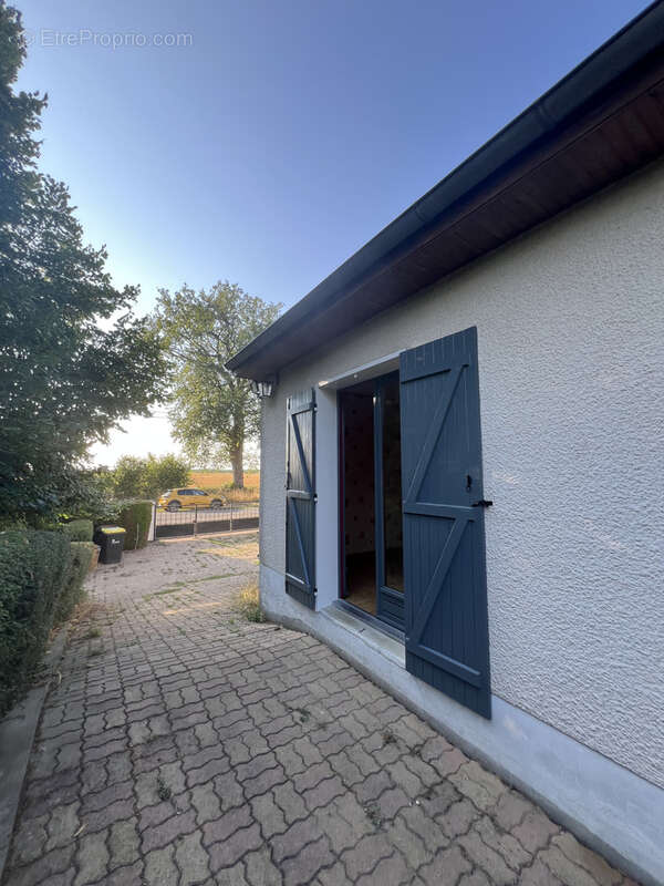 Maison à COULANGES-LES-NEVERS