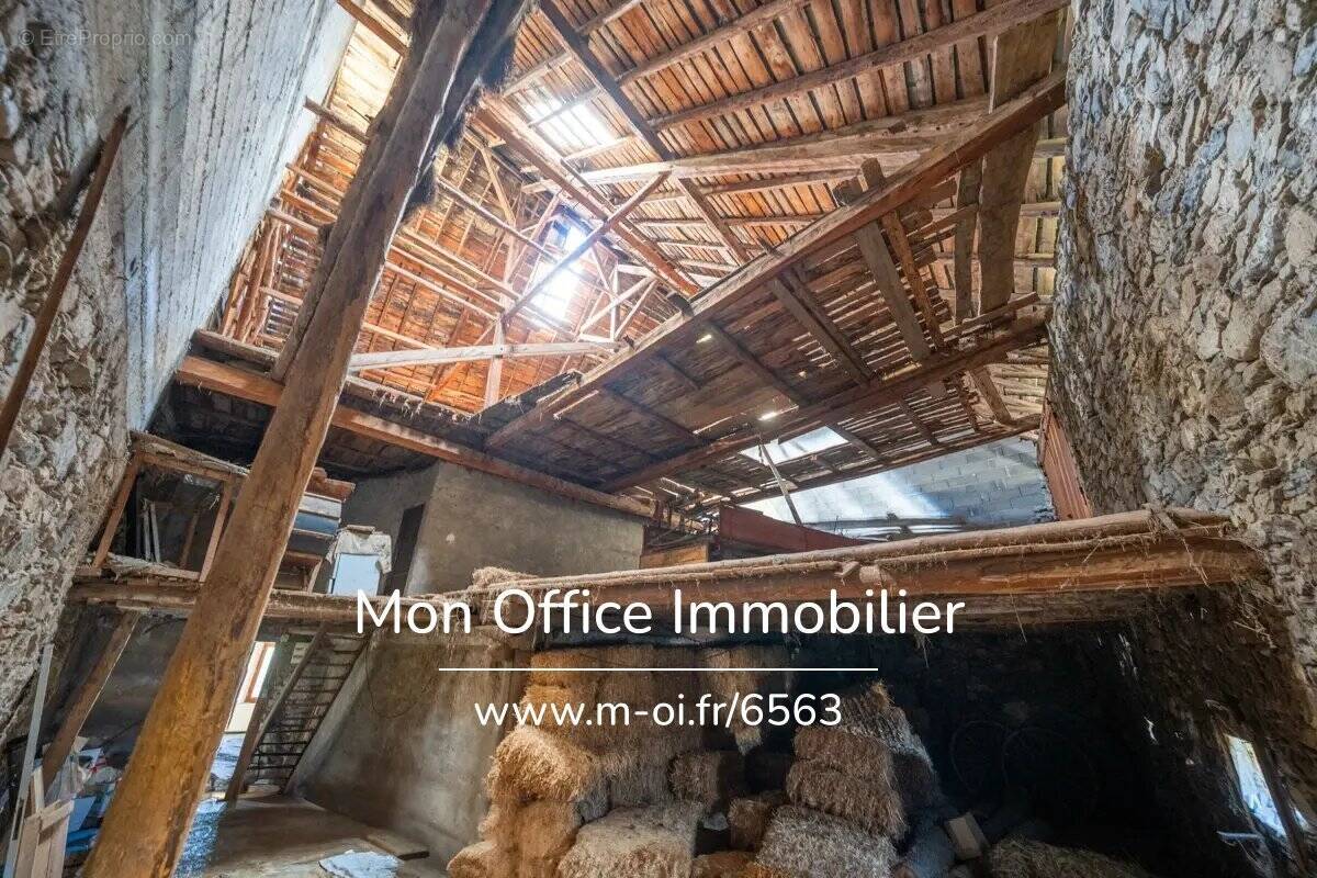 Maison à CHATEAUROUX-LES-ALPES