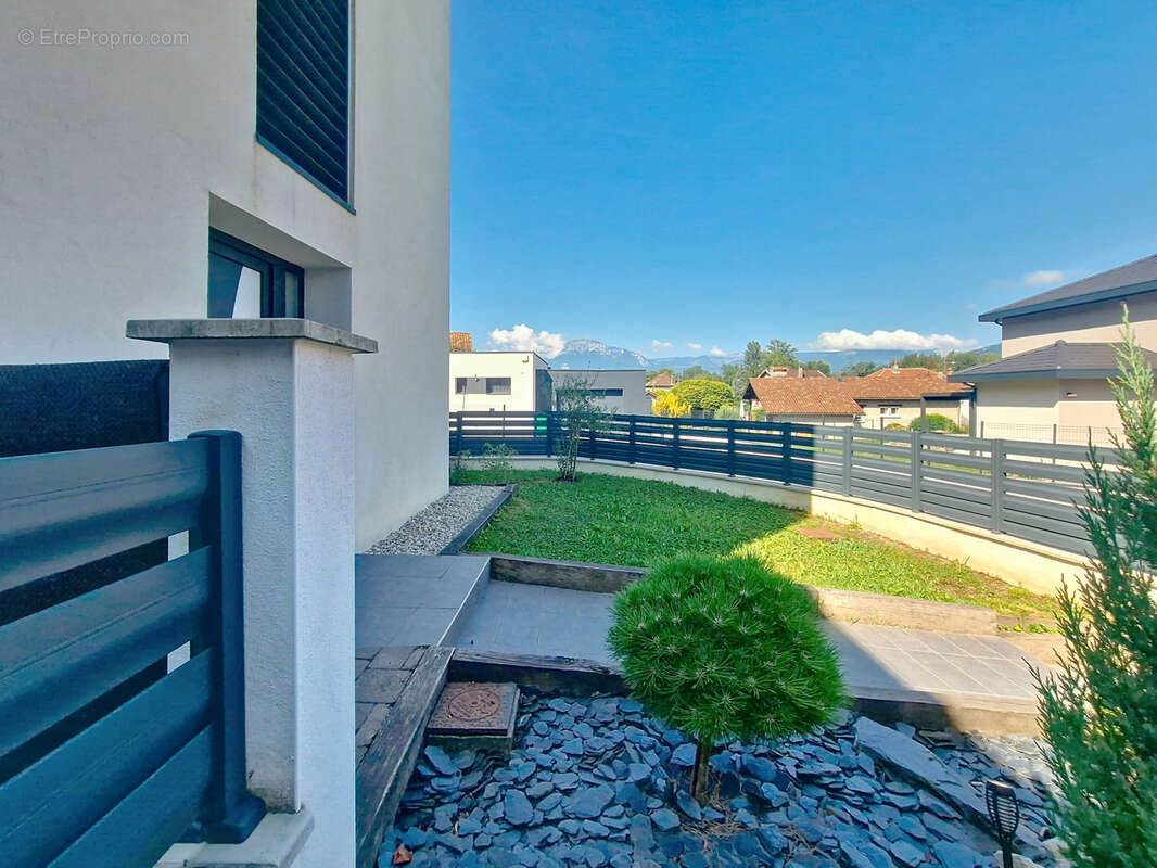 Appartement à GIERES