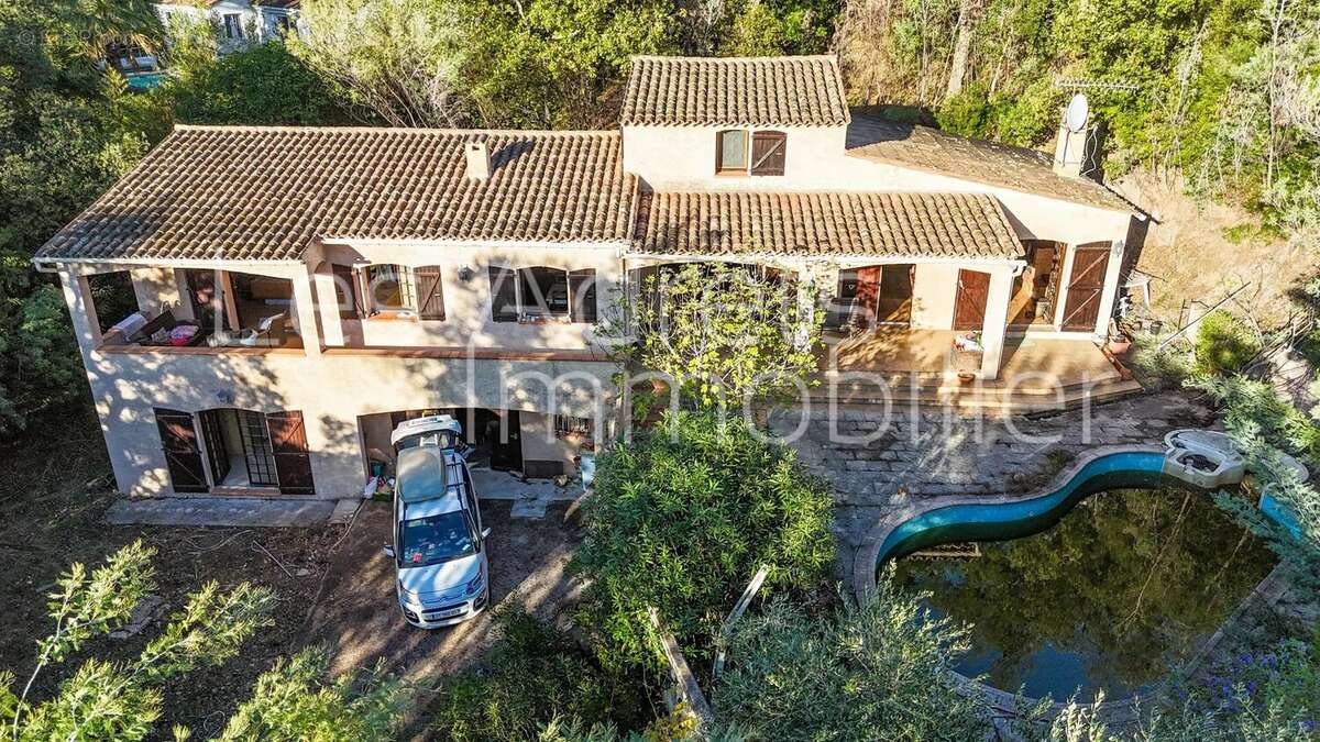Maison à LES ADRETS-DE-L&#039;ESTEREL