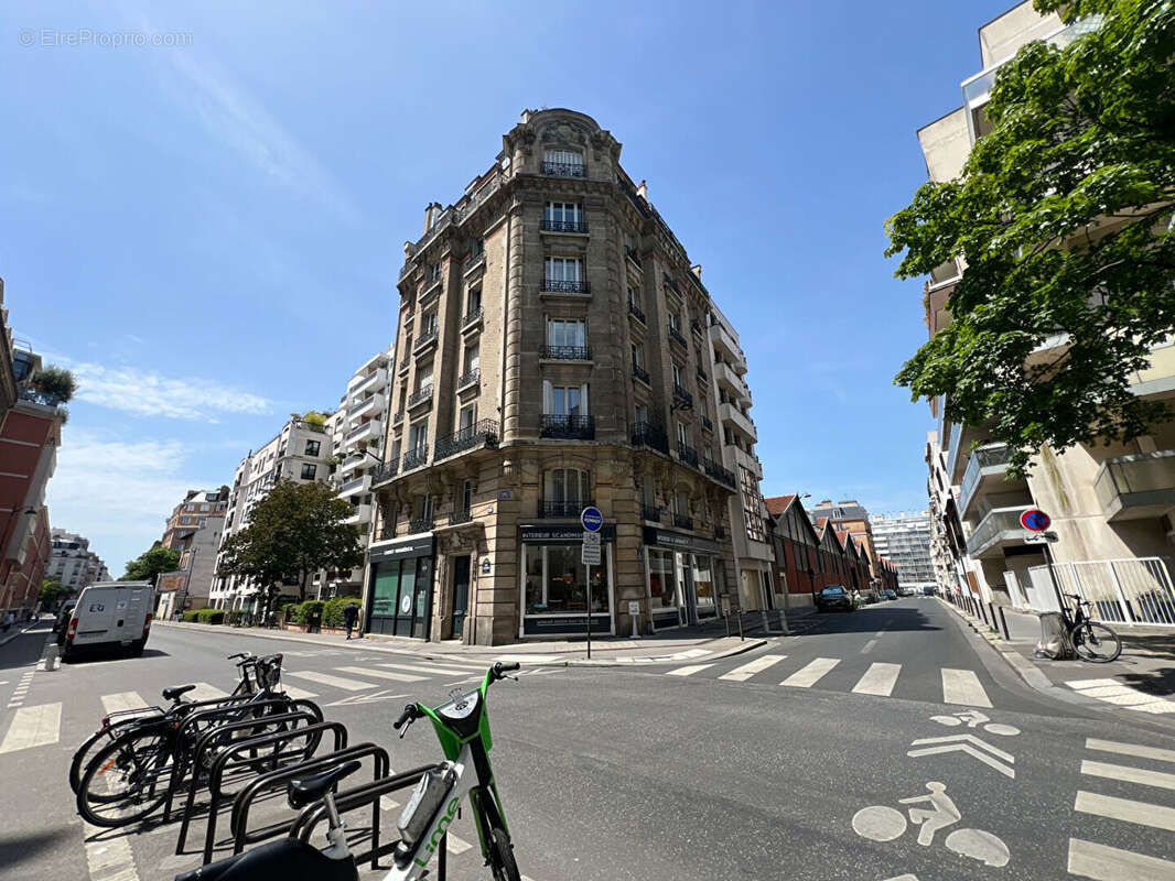Commerce à PARIS-15E