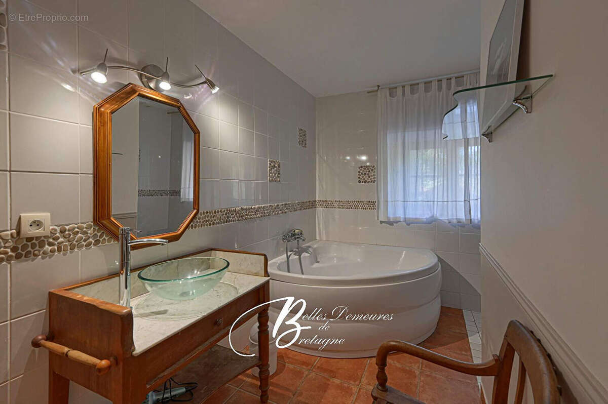 A vendre manoir et ses dépendances sur 1.7 hectare Côtes d'Armor - photo 10