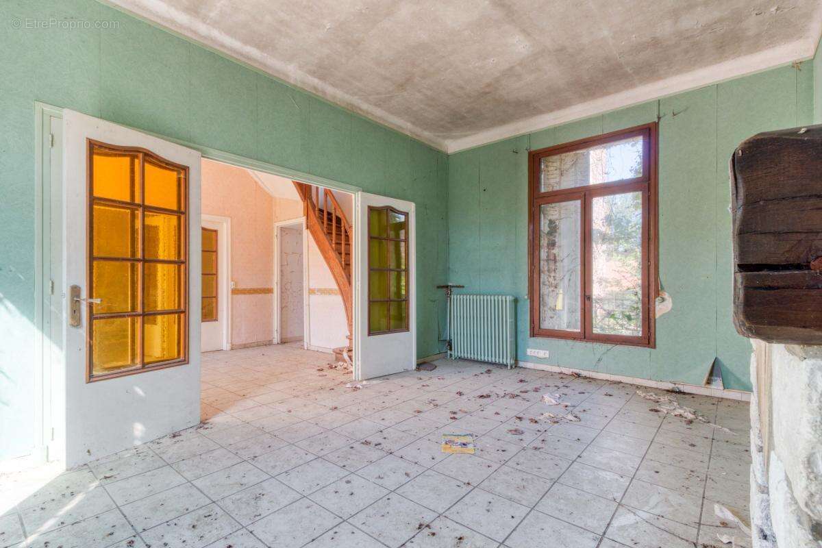 Ensemble immobilier - 211 m² - Cizancourt (80) - photo 8
